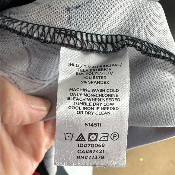 Large Ann Taylor Factory Black and Red Floral Blouse fitted waist pearl accents - Picture 6 of 8